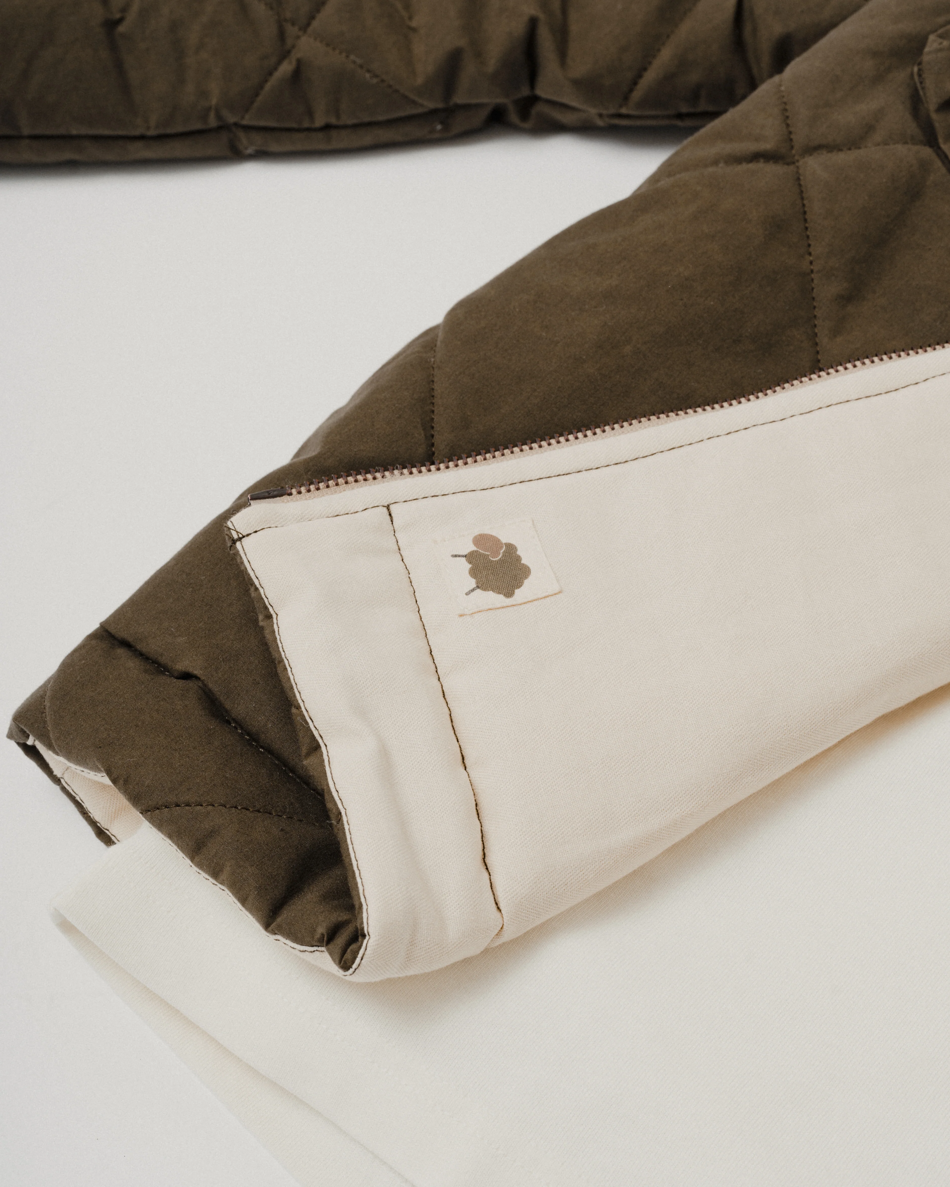 EAGLESHAM VEST - Image 7