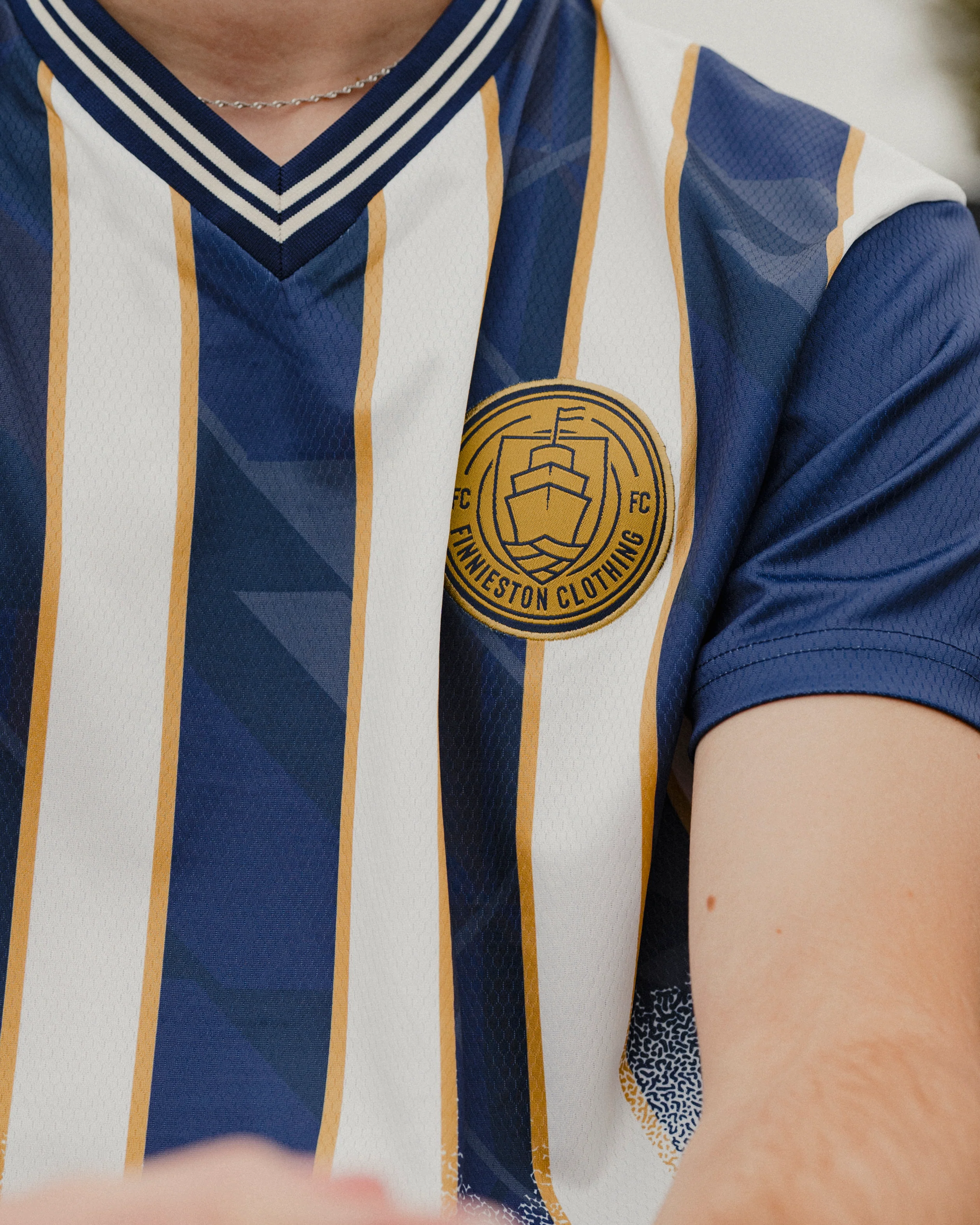 FINNIESTON FOOTBALL SHIRT - Image 3